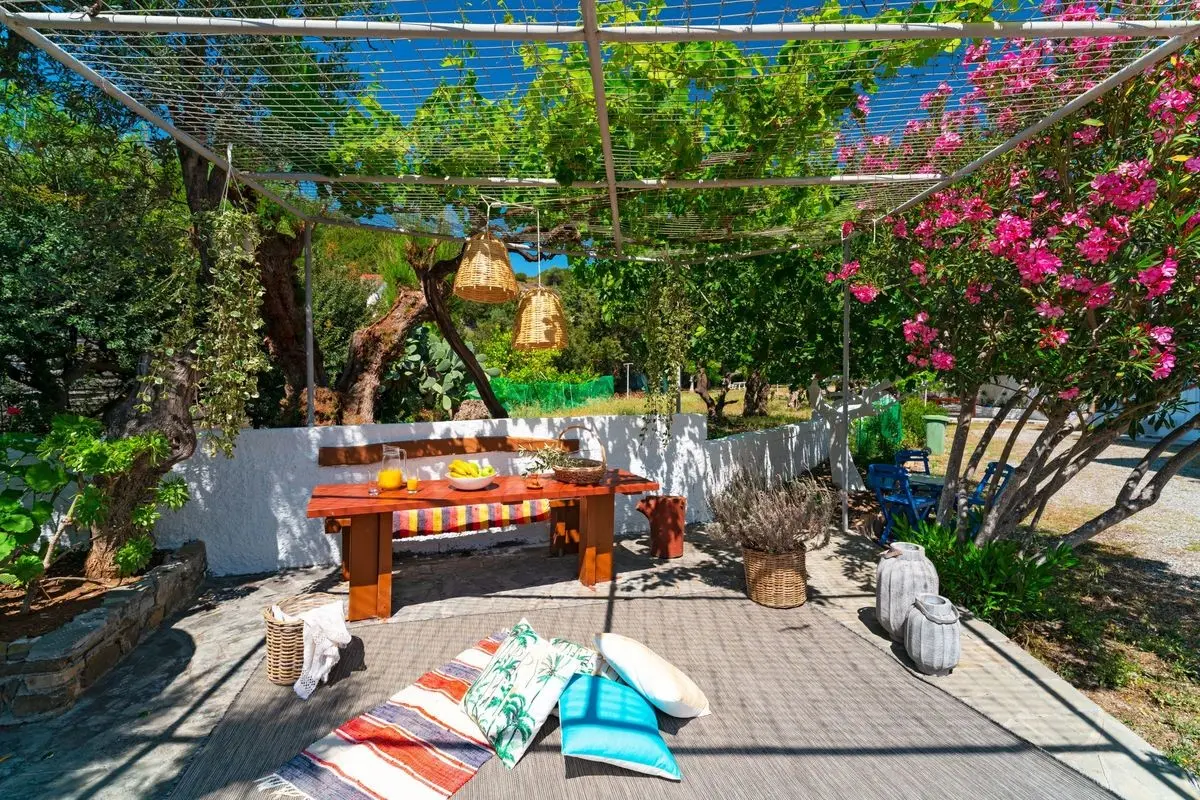 Tselios Apartments & Studios — TSELIOS APARTMENTS & STUDIOS
