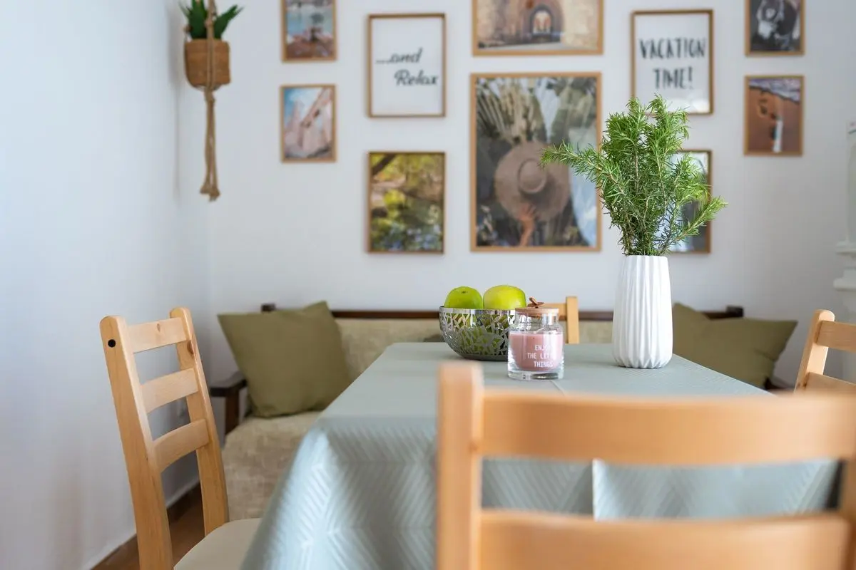 Restauracja i jedzenie w hotelu Tselios Apartments & Studios