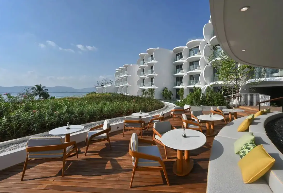 Restauracja i jedzenie w hotelu Veranda Resort Phuket, Autograph Collection