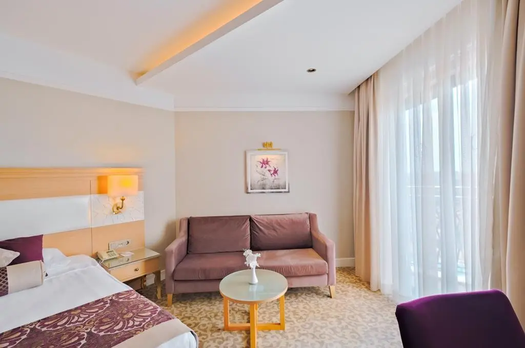 Villa Side Residence — VILLA SIDE RESIDENCE