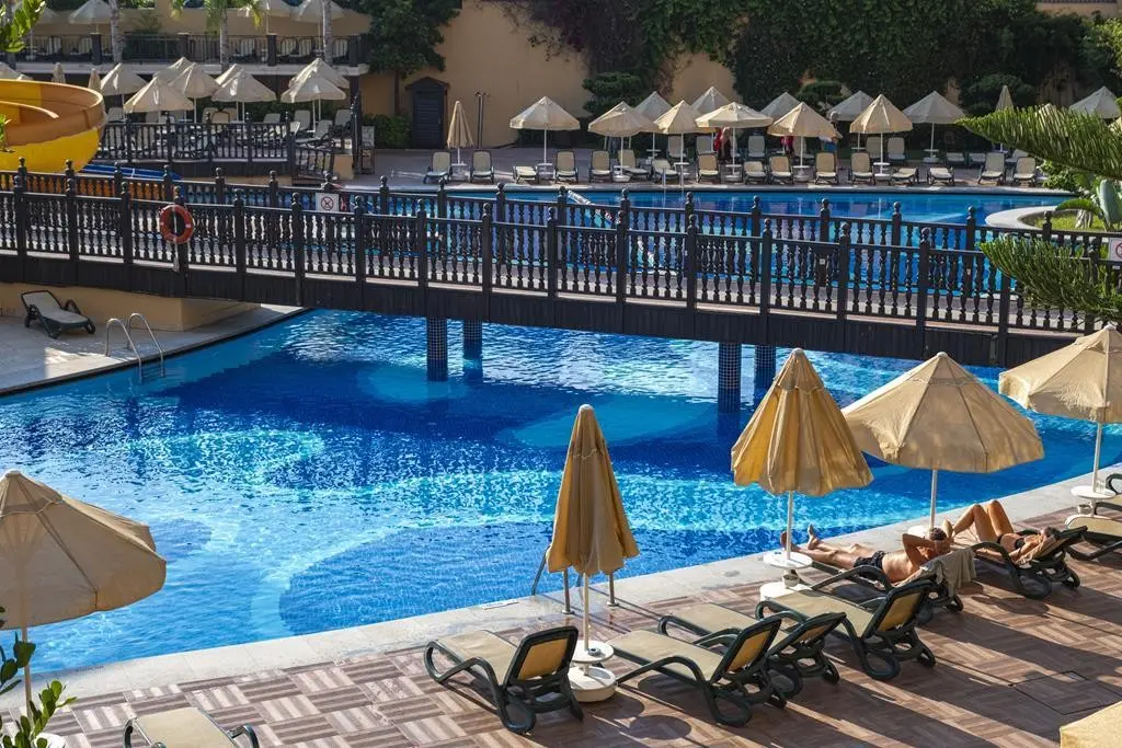 Villa Side Residence — VILLA SIDE RESIDENCE