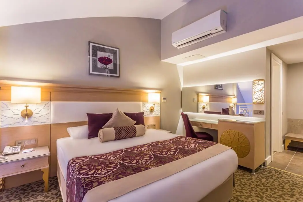 Villa Side Residence — VILLA SIDE RESIDENCE