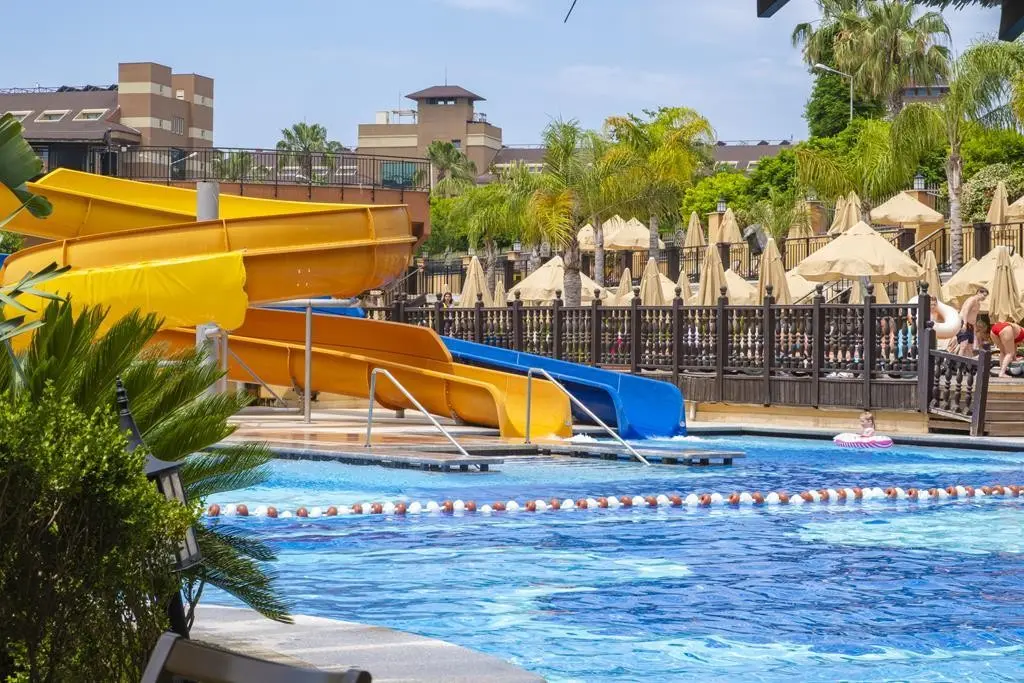 Villa Side Residence — VILLA SIDE RESIDENCE