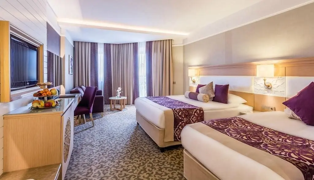 Villa Side Residence — VILLA SIDE RESIDENCE