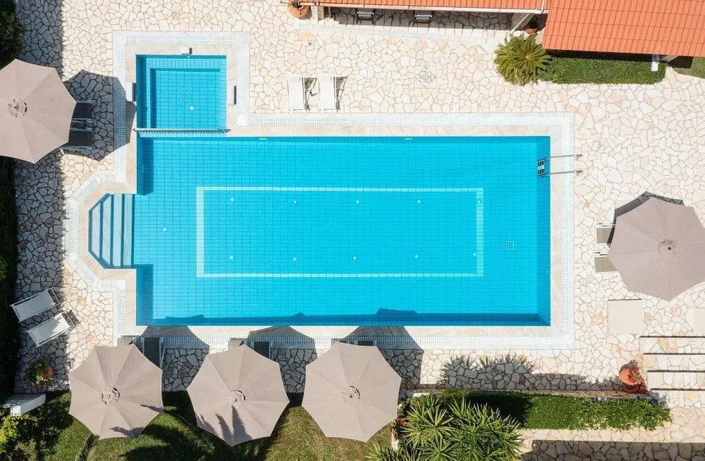 Basen w hotelu Villa Violetta