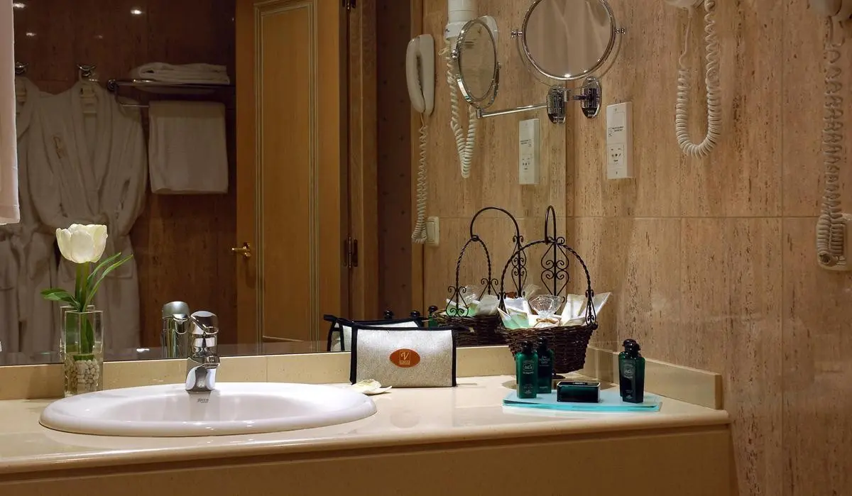 Vincci LYS — VINCCI LYS