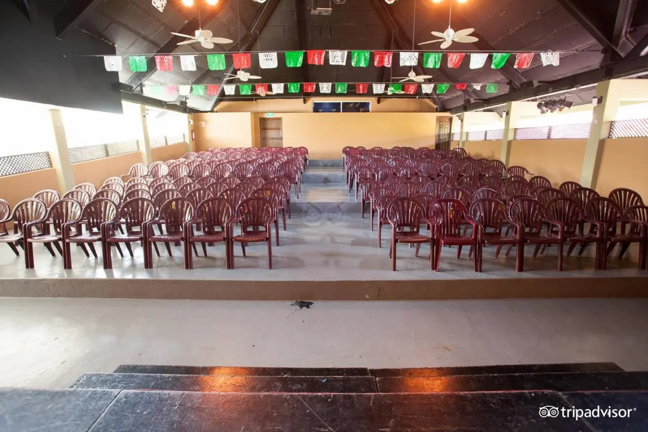 Viva Wyndham Maya — VIVA WYNDHAM AZTECA