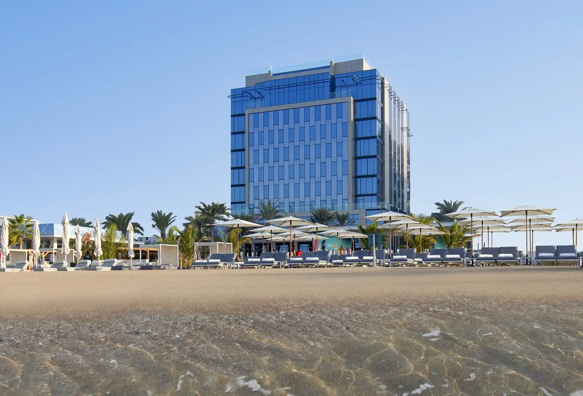 Plaża przy hotelu Voco Dubai The Palm