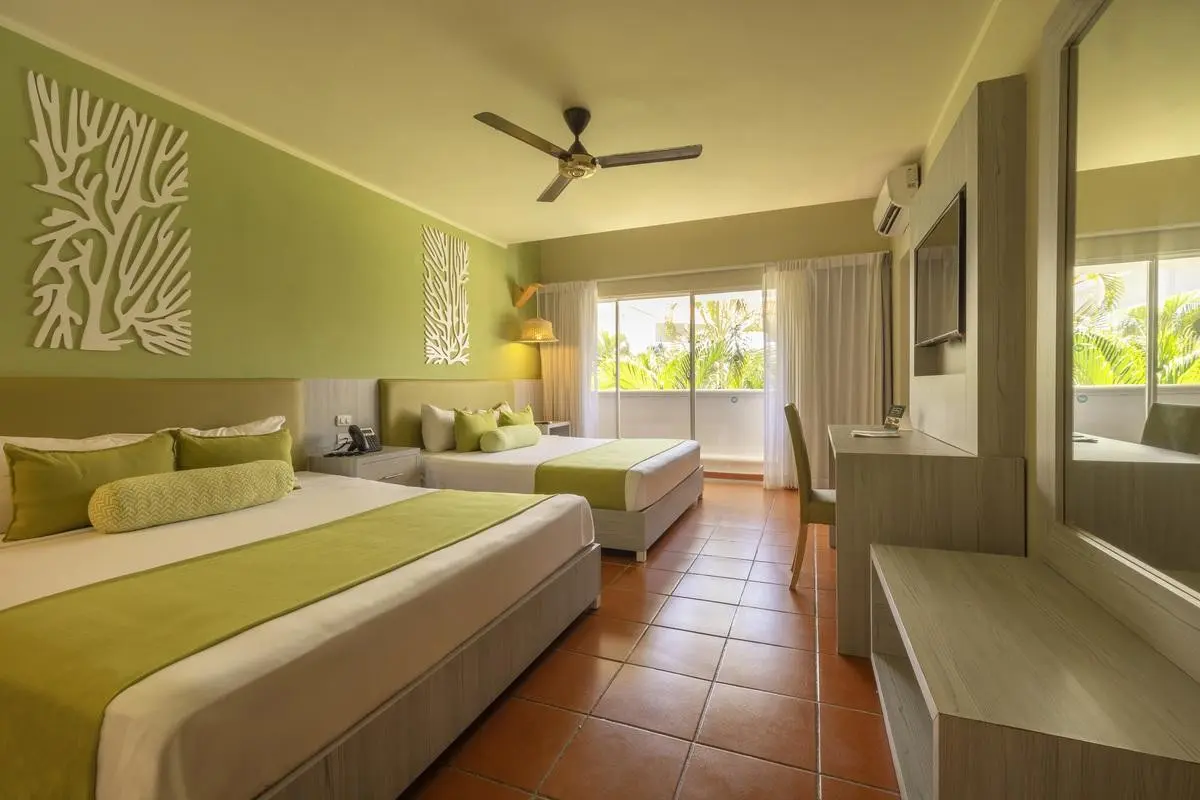 Whala!bavaro — WHALA BAVARO