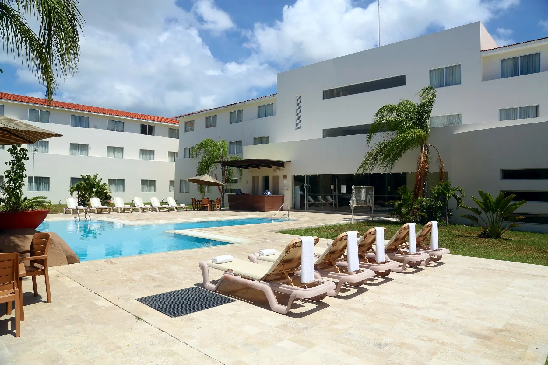 Basen w hotelu Wyndham Garden Playa del Carmen
