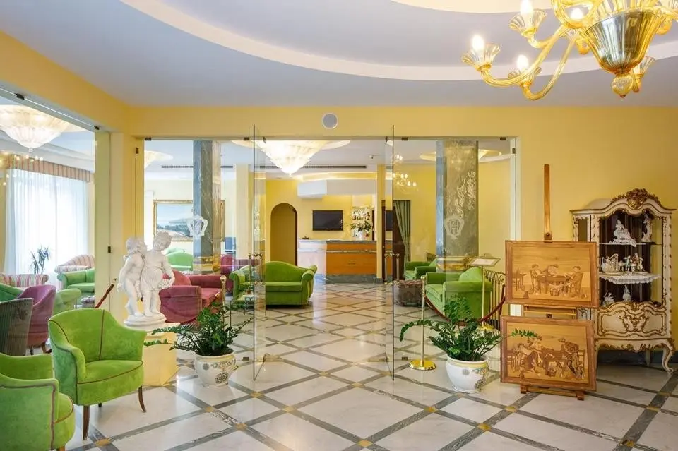 Lobby hotelu Zi’Teresa