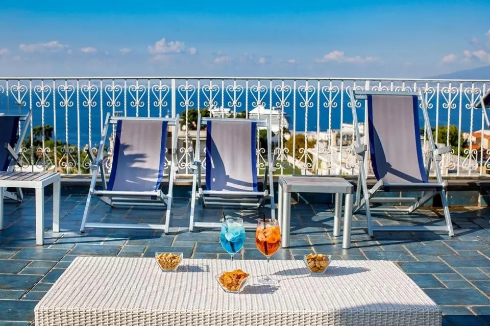 Widok z hotelu Zi’Teresa