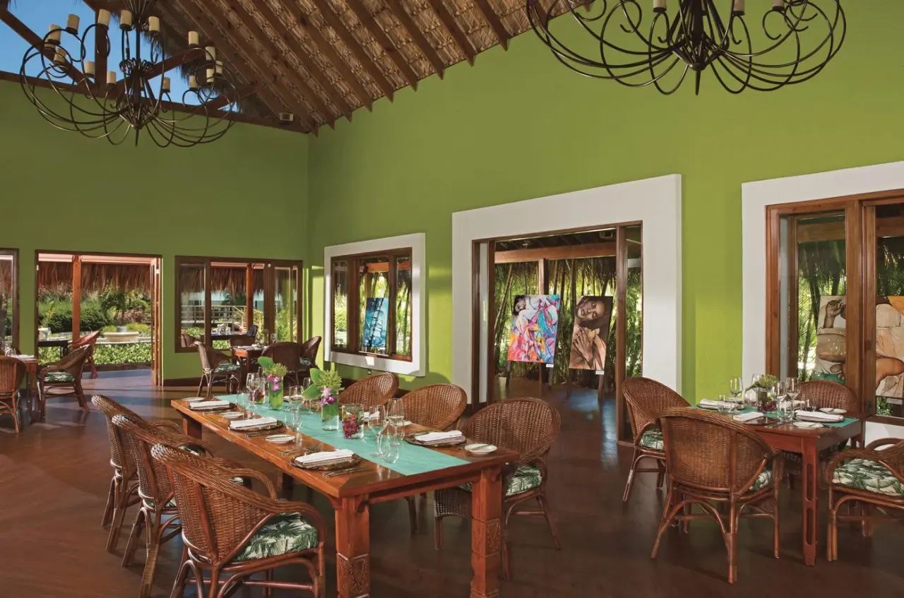 Restauracja i jedzenie w hotelu Zoëtry Agua Punta Cana
