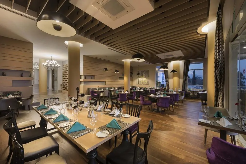 Akra Kemer — AKRA KEMER