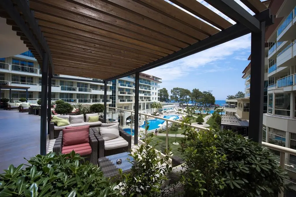 Akra Kemer — AKRA KEMER