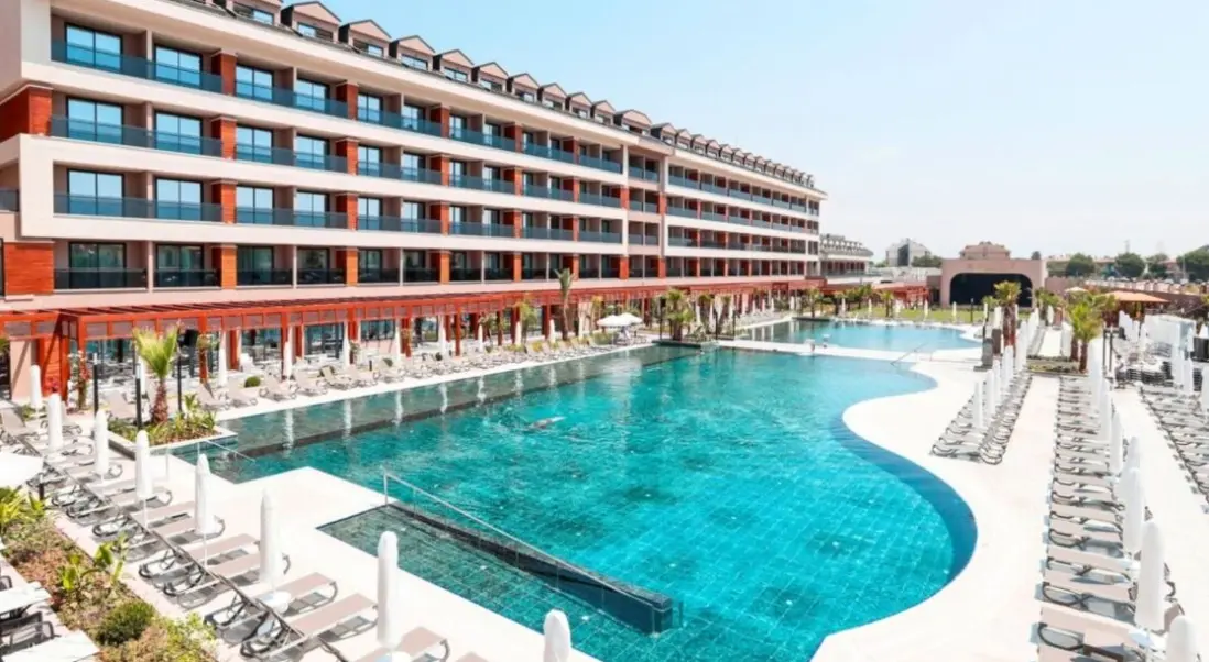Basen w hotelu Aletris Deluxe Hotel Spa