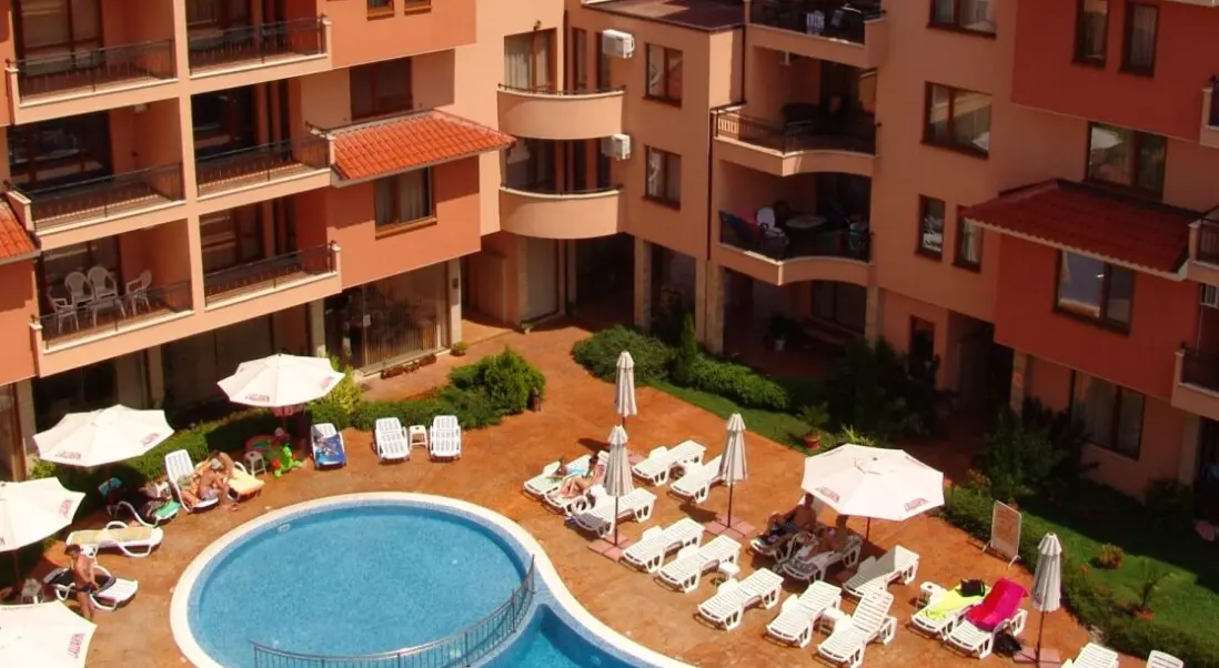 Basen w hotelu Apart-Hotel Efir