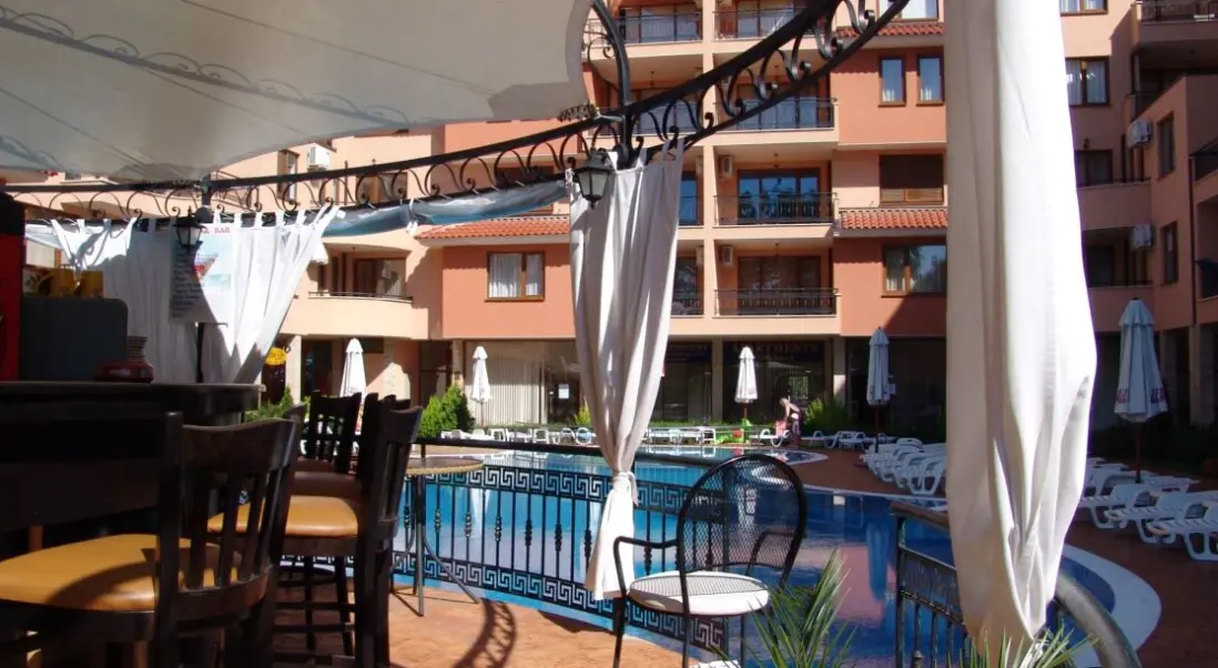 Basen w hotelu Apart-Hotel Efir