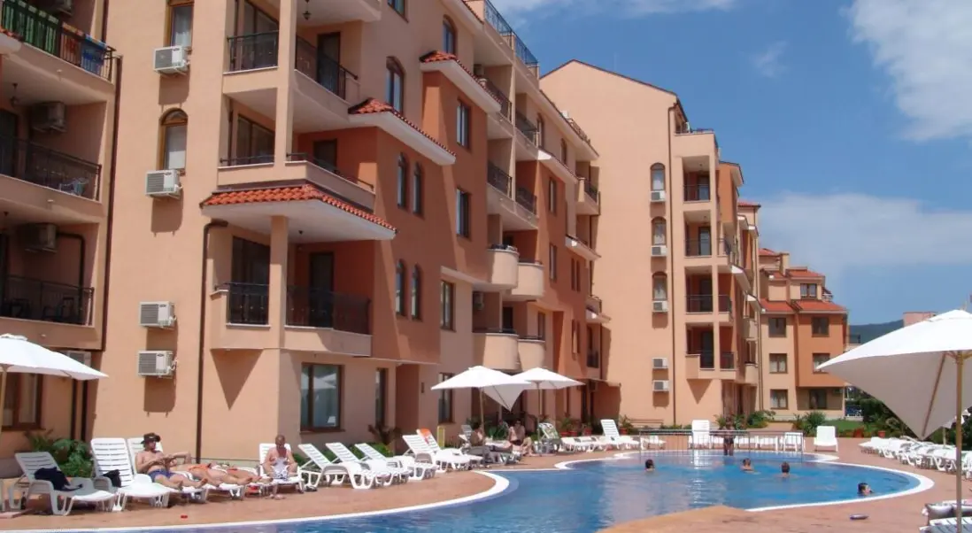 Basen w hotelu Apart-Hotel Kasandra
