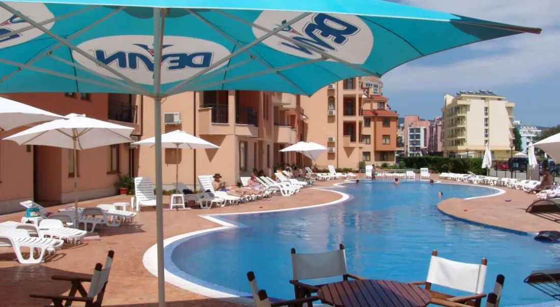 Basen w hotelu Apart-Hotel Kasandra