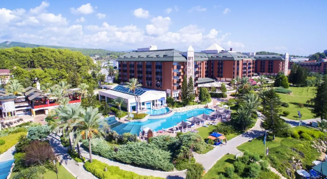 Basen w hotelu Aqi Pegasos Resort