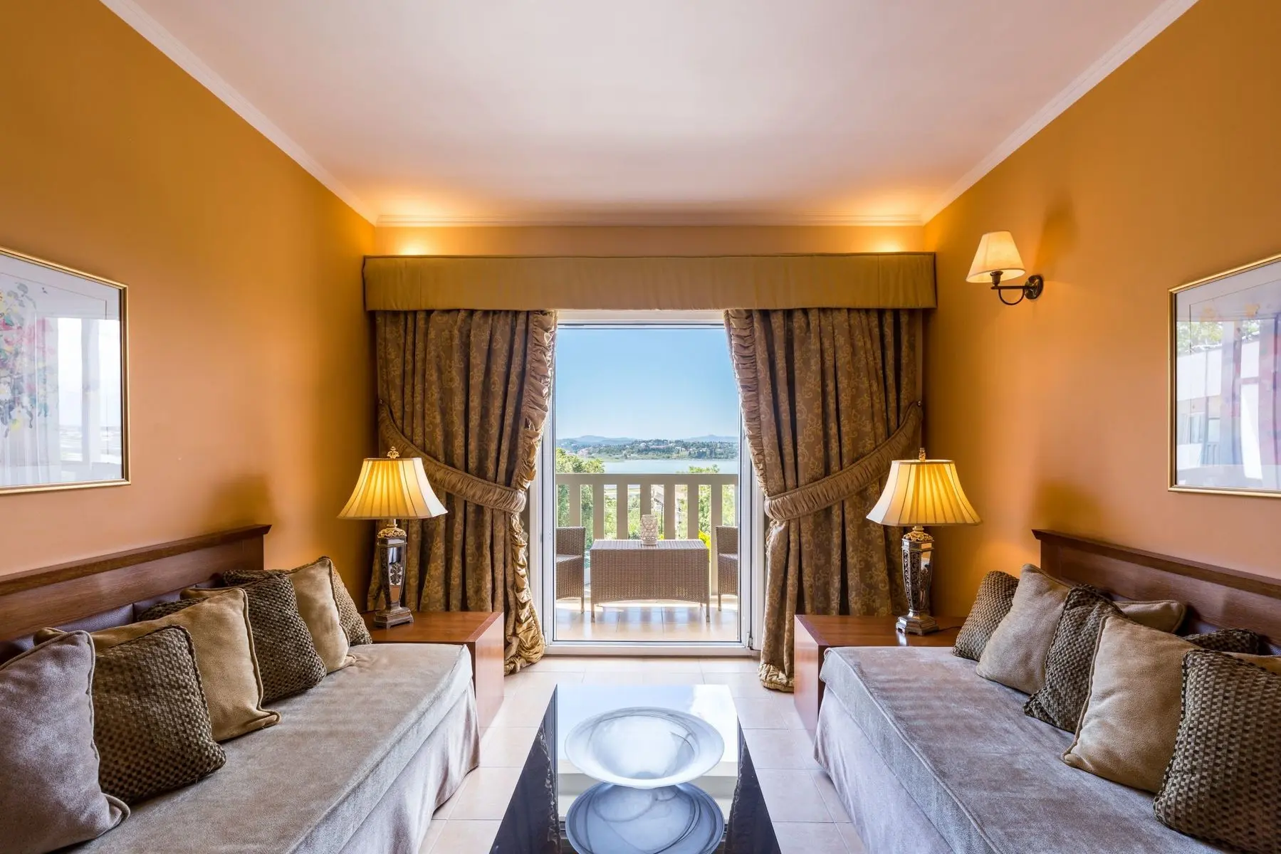 Ariti Grand — ARITI GRAND