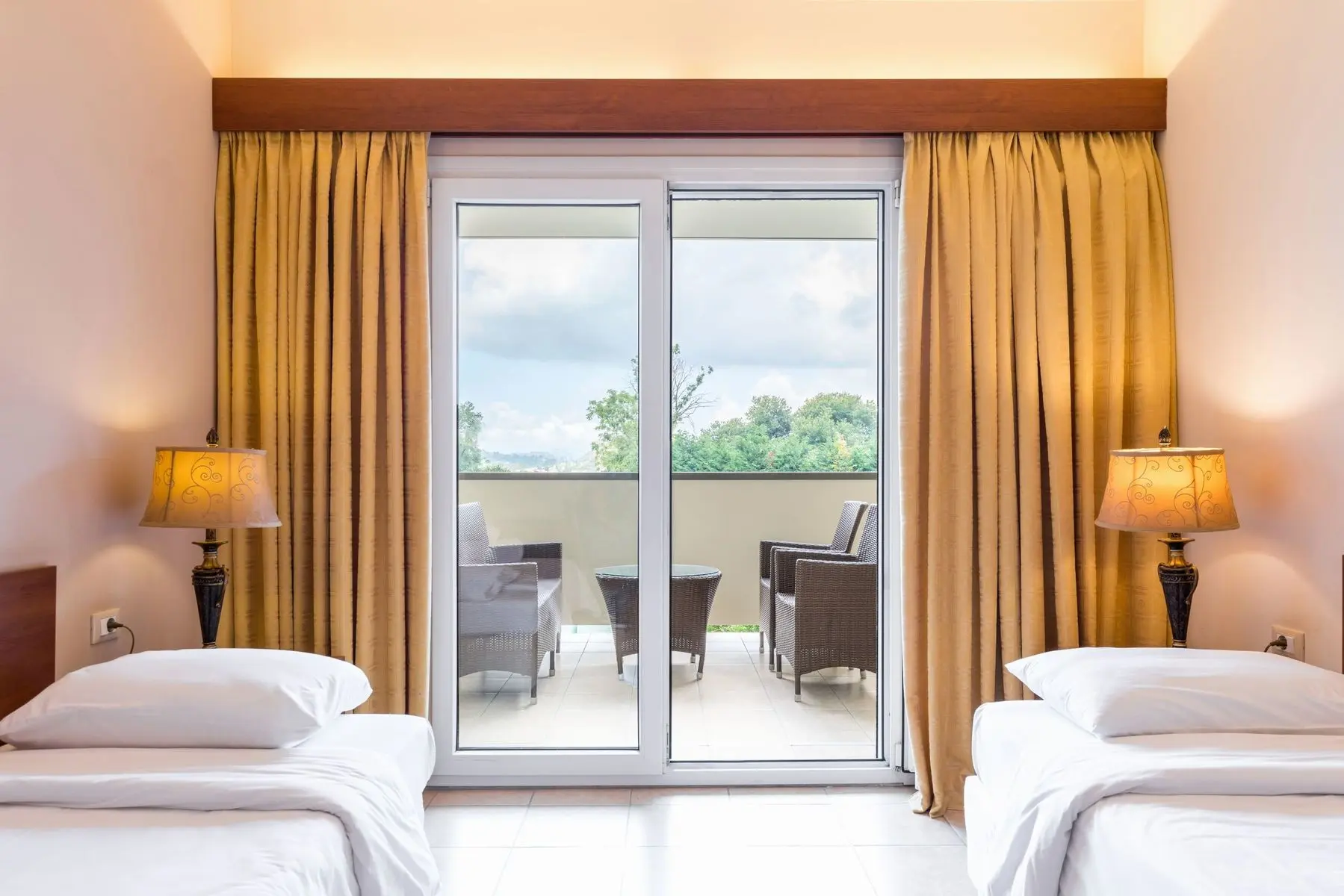 Ariti Grand — ARITI GRAND