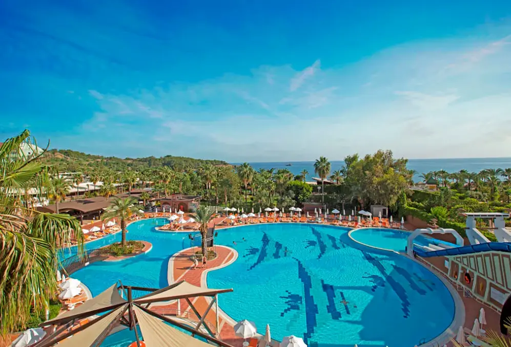 Basen w hotelu Arycanda Kirman Premium
