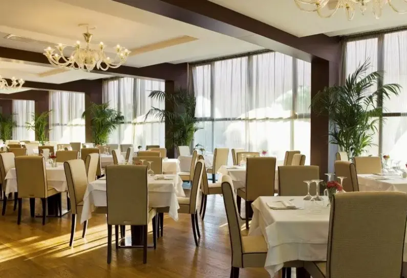 Restauracja i jedzenie w hotelu Atlantica Grand Mediterraneo Resort