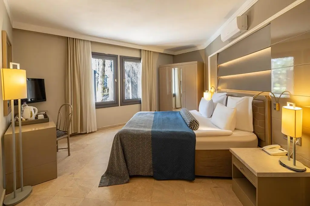 Balmy Foresta — BALMY FORESTA