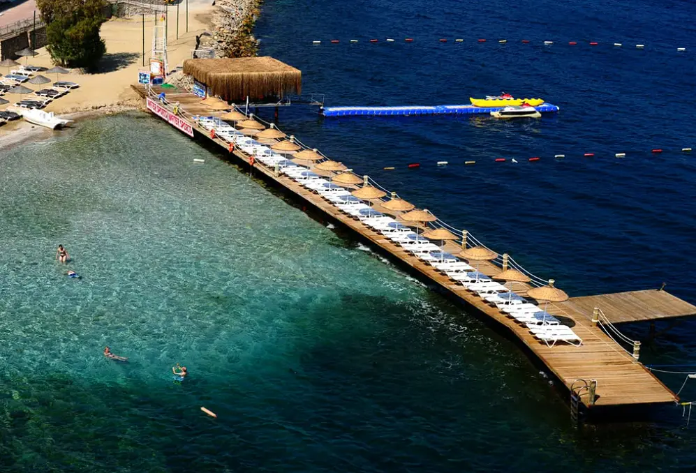 Plaża przy hotelu Blue Dreams Resort