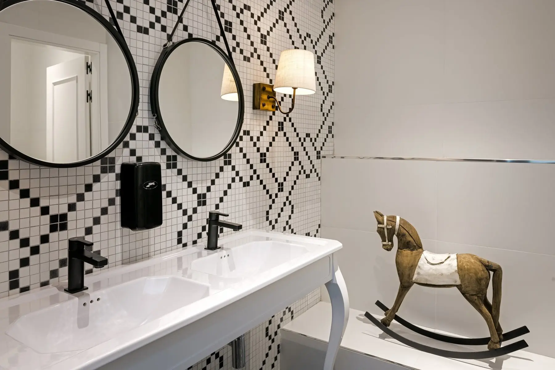 Catalonia Gran Via — CATALONIA GRAN VIA