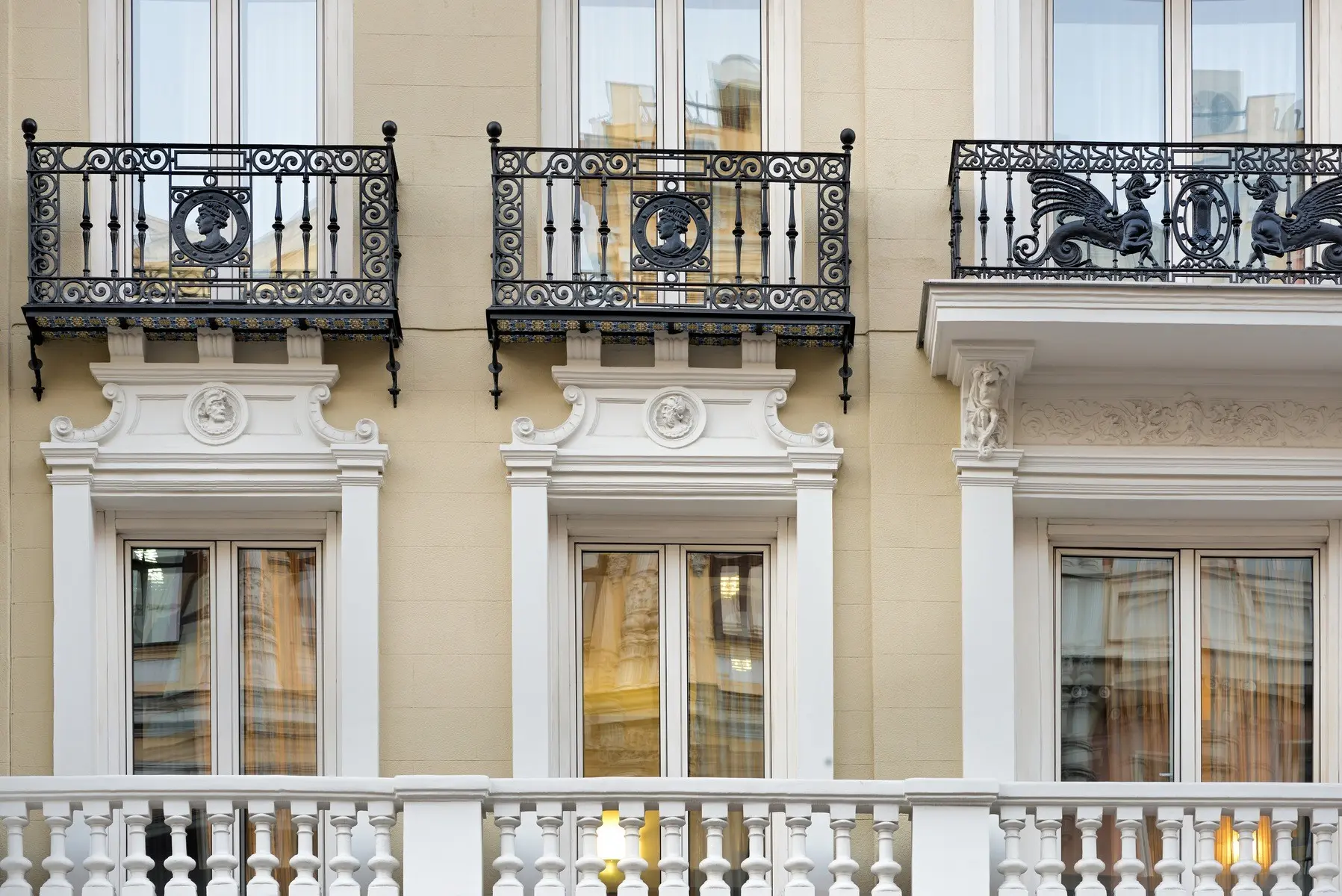 Catalonia Gran Via — CATALONIA GRAN VIA