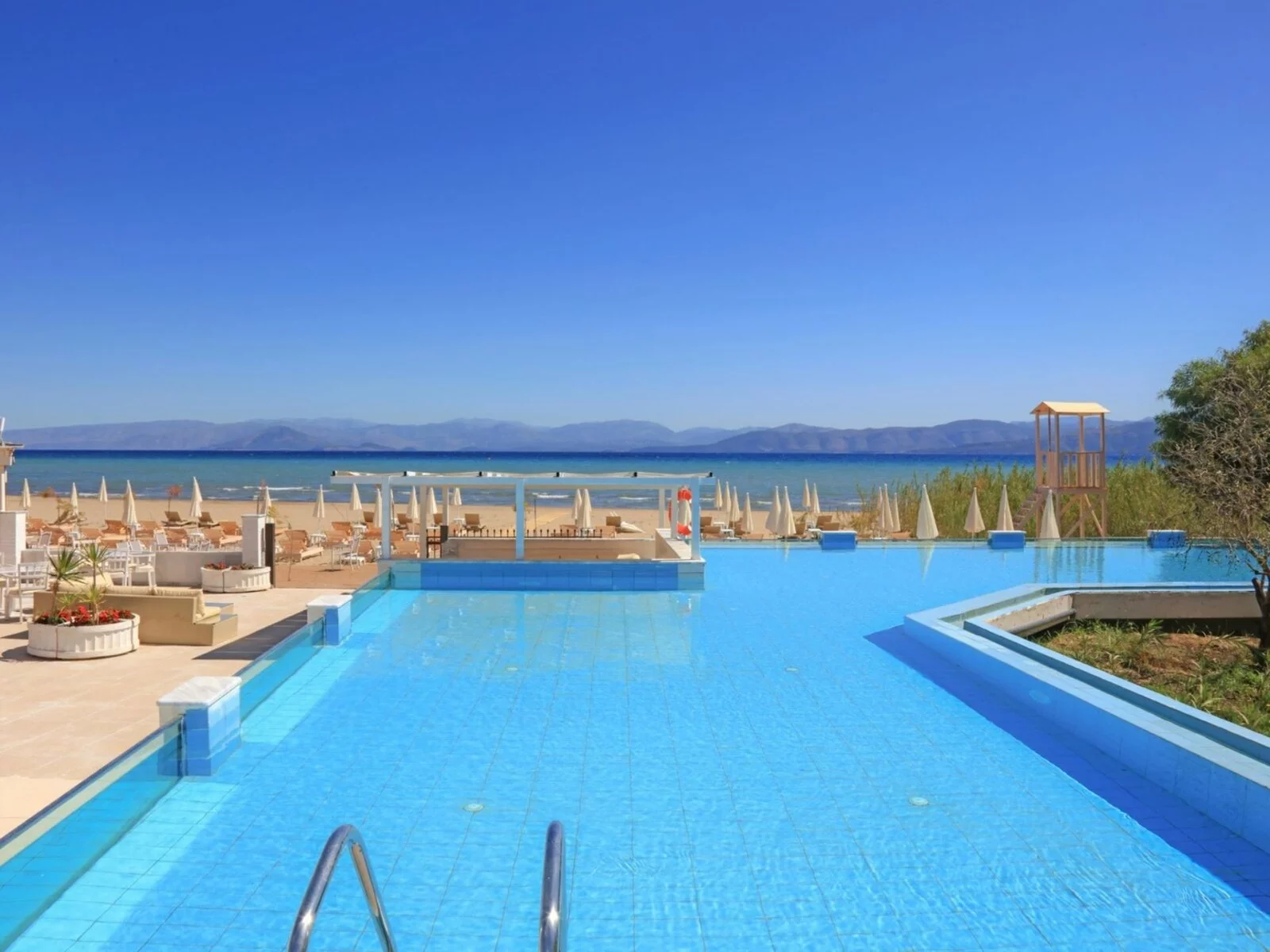 Hotel Cavomarina Beach (Kavos) w Grecja (Korfu) - oferta last minute