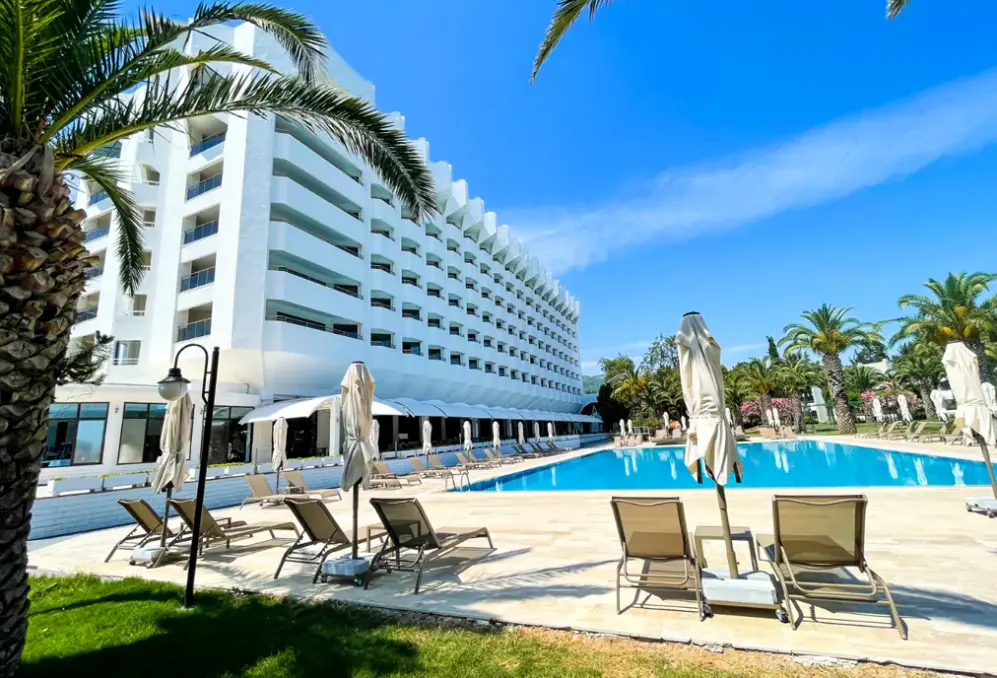 Basen w hotelu Club Beyy Resort Hotel
