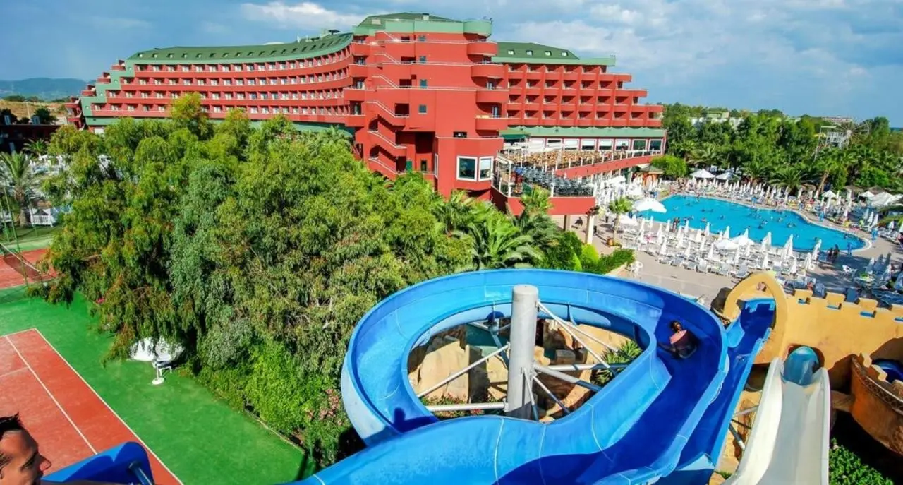 Delphin Deluxe — DELPHIN DELUXE