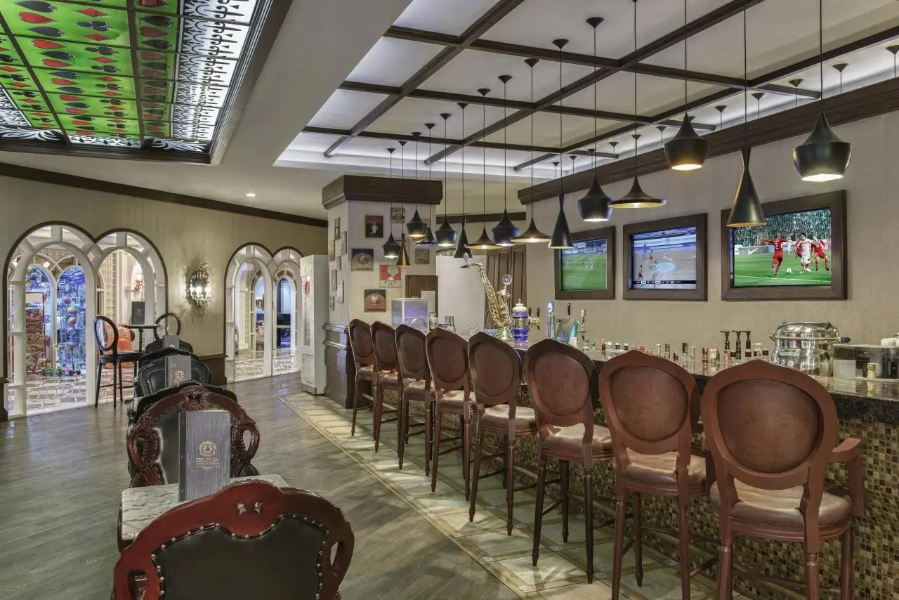 Delphin Imperial — DELPHIN IMPERIAL