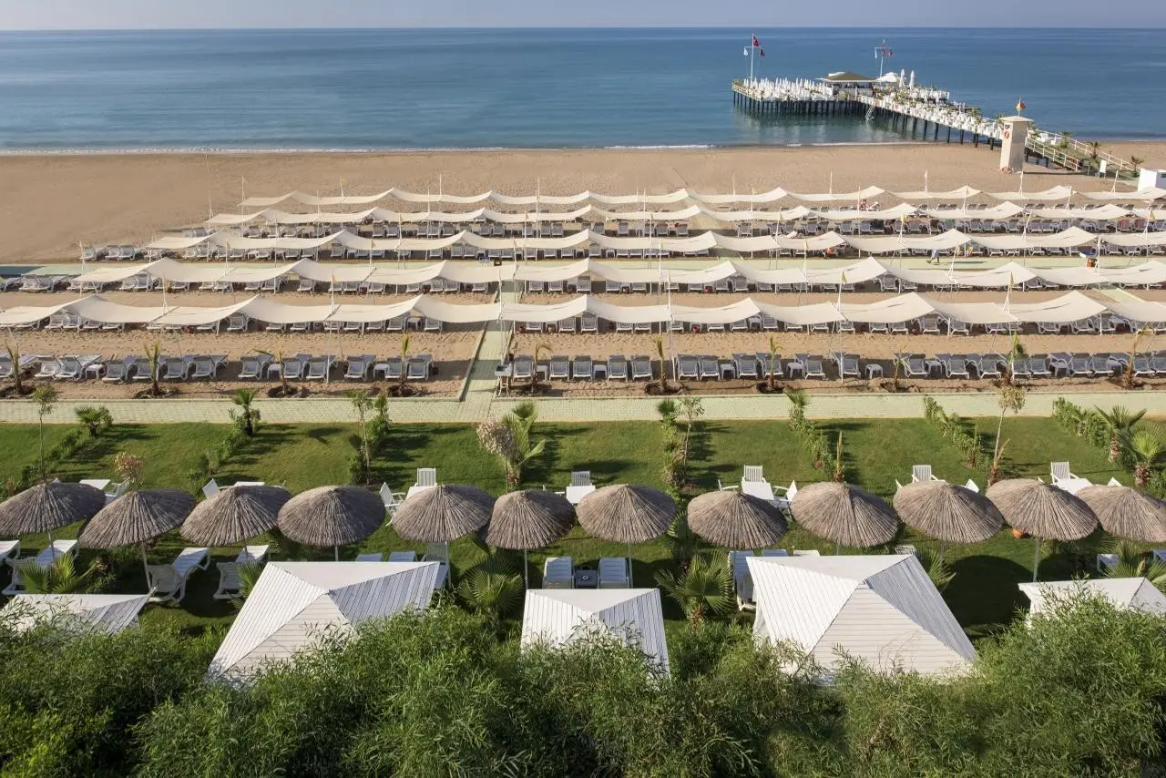 Delphin Imperial — DELPHIN IMPERIAL