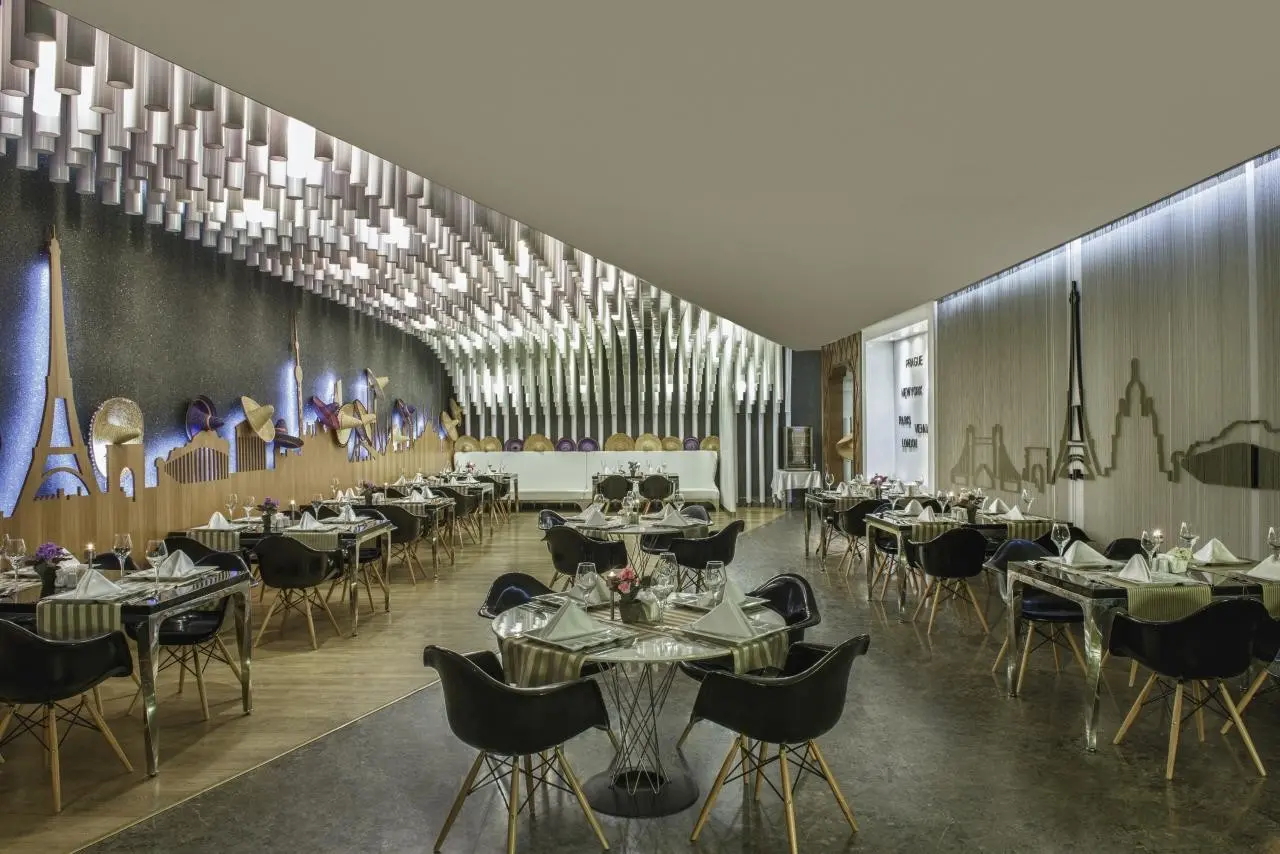 Delphin Imperial — DELPHIN IMPERIAL