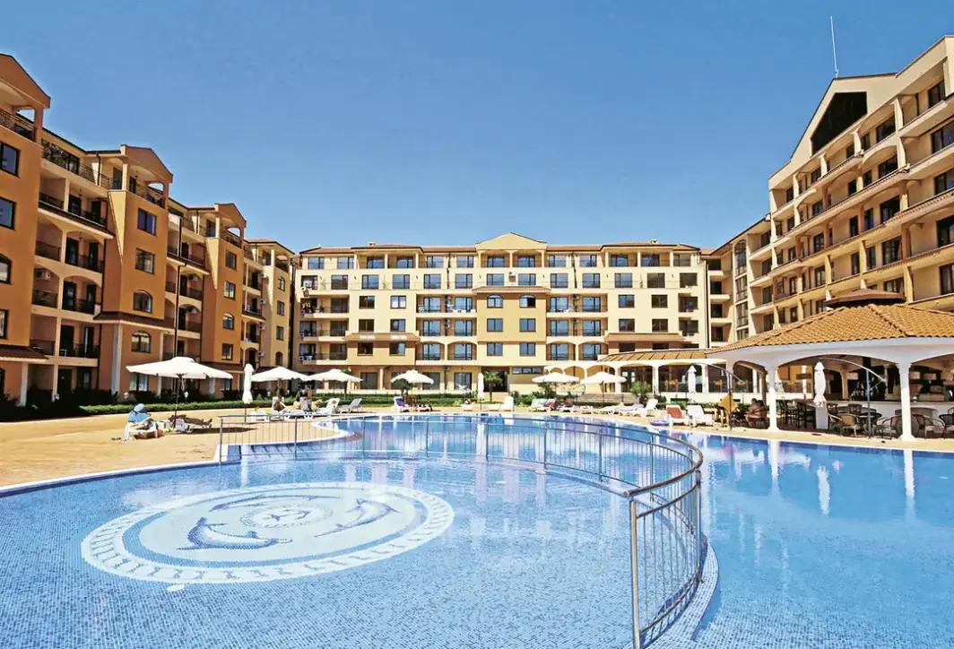 Basen w hotelu Diamant Residence