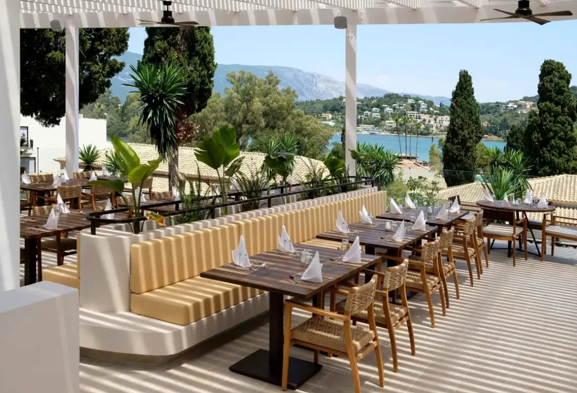 Basen w hotelu Dreams Corfu Resort & SPA