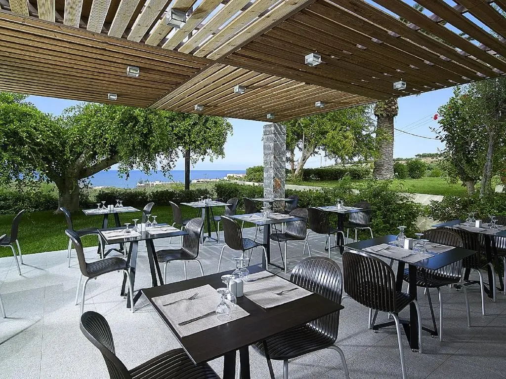 Restauracja i jedzenie w hotelu Eleftheria