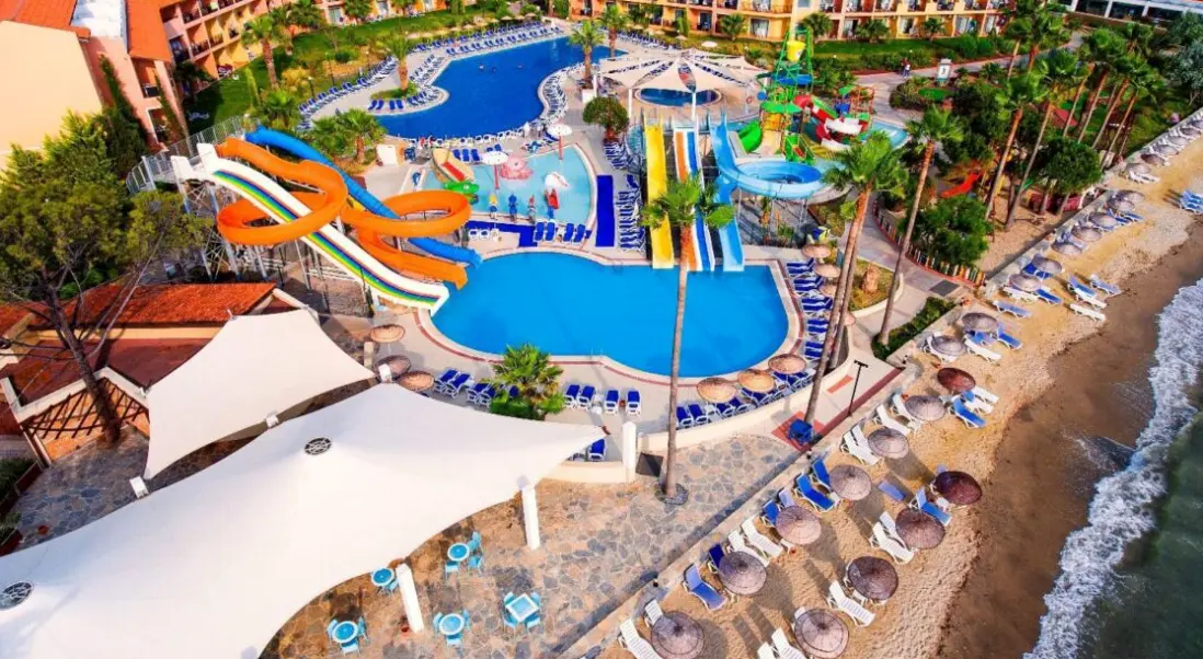 Basen w hotelu Ephesia Holiday Beach Club