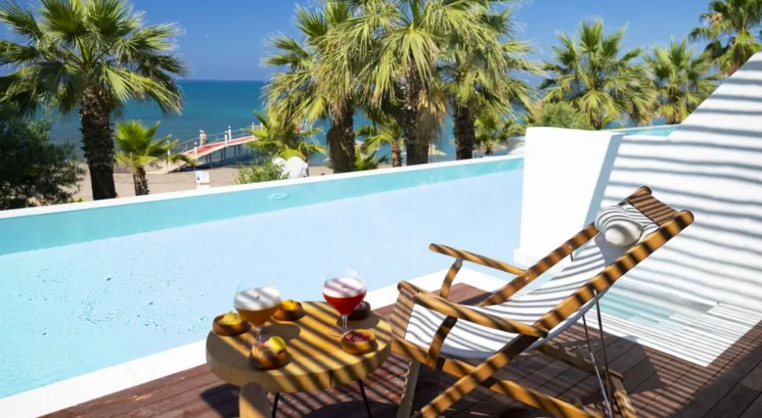 Basen w hotelu Flora Garden Beach Hotel - Adult Only