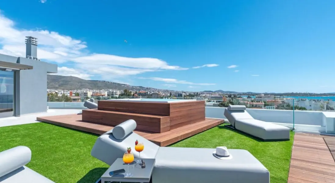 Basen w hotelu Glyfada Riviera Hotel