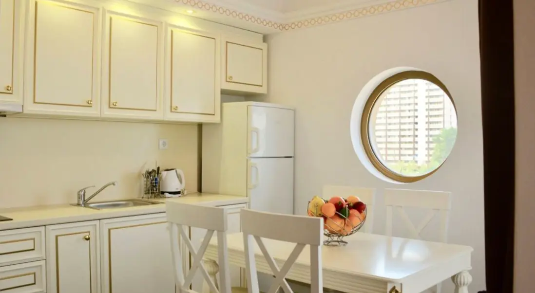 Restauracja i jedzenie w hotelu Golden Rainbow Vip Residence Aparthotel
