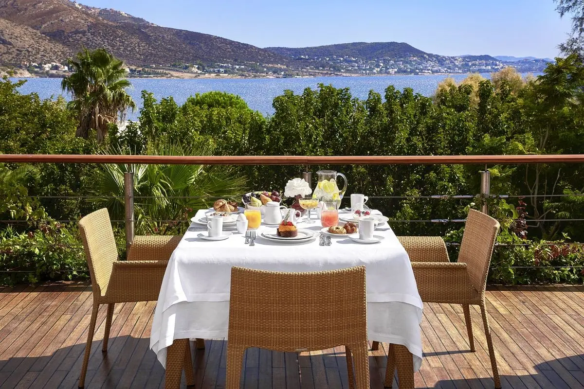 Widok z hotelu Grand Resort Lagonissi