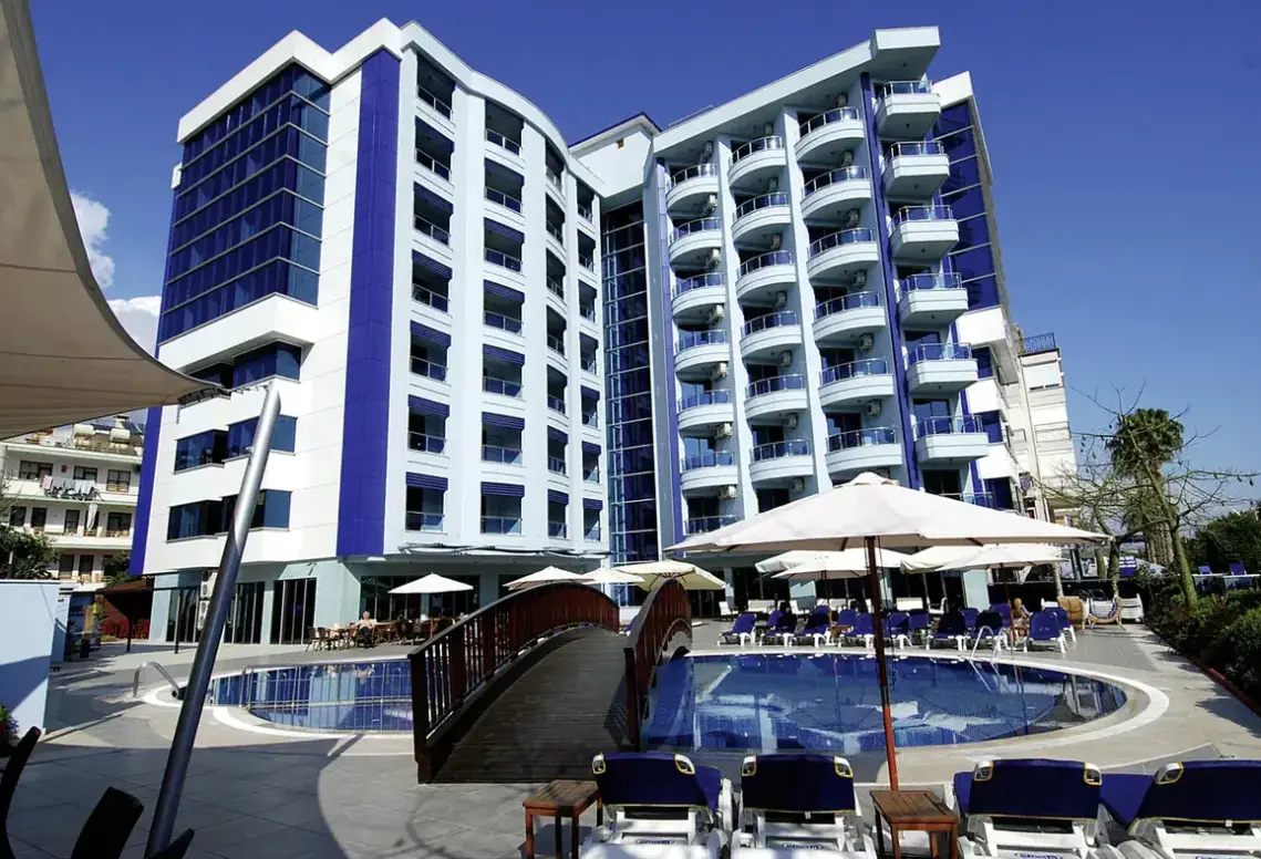 Basen w hotelu Grand Zaman Garden