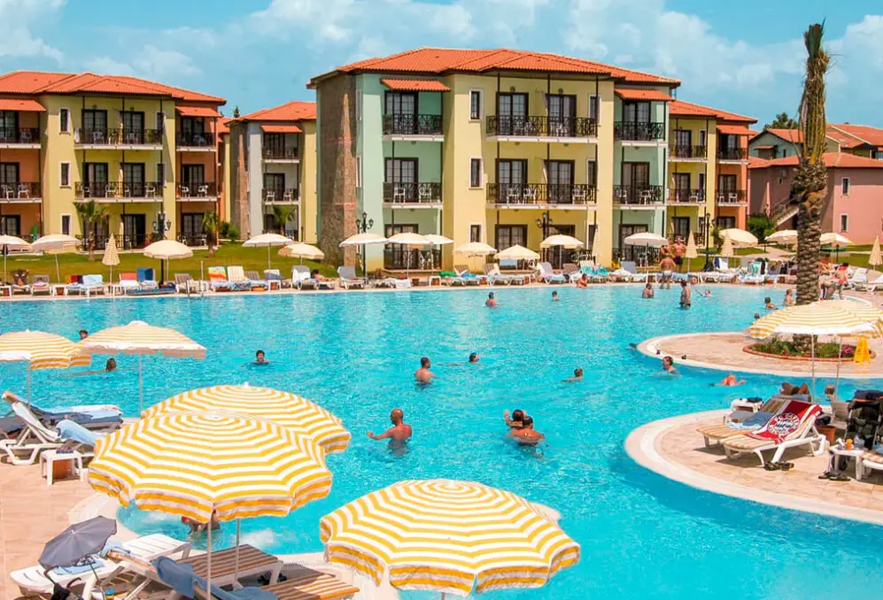 Basen w hotelu Gypsophila Holiday Village