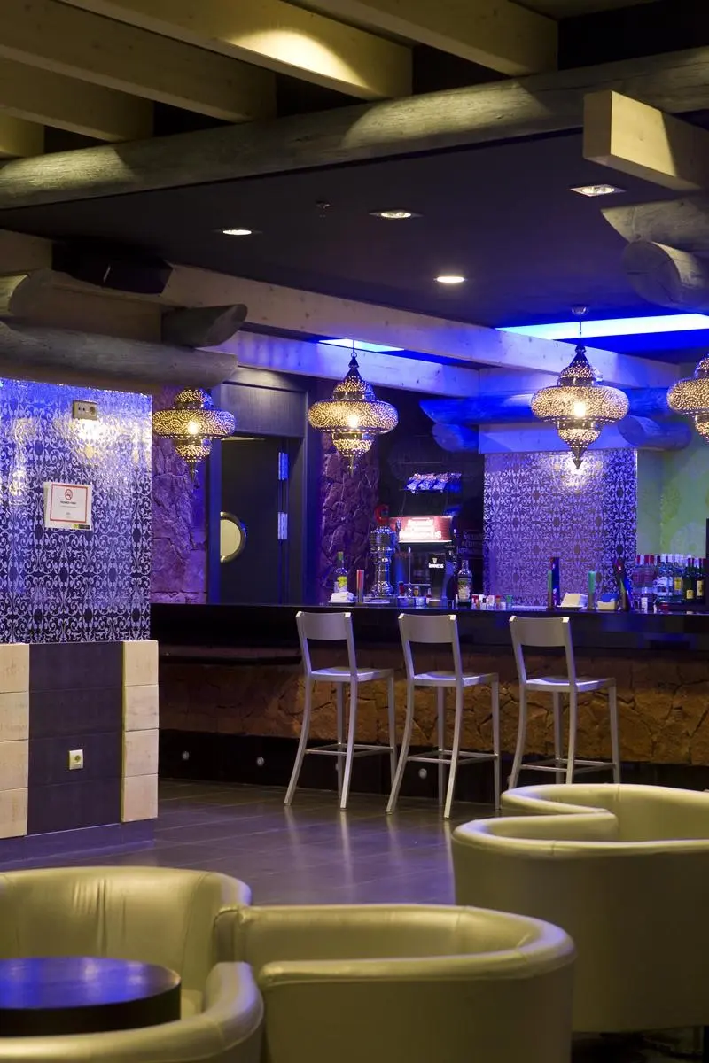 Holiday World Polynesia — HOLIDAY WORLD POLYNESIA